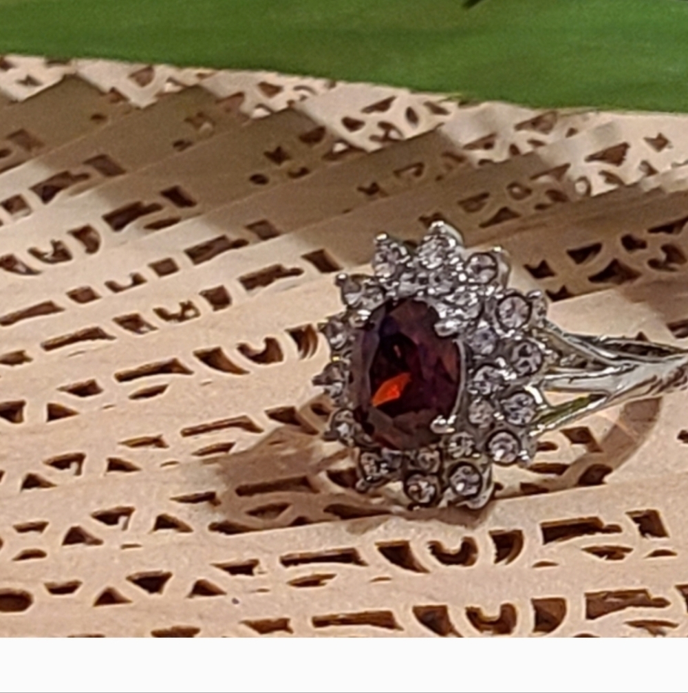 Elegant Silver and Red Gemstone Ring Size 10 - Picture 7 of 15
